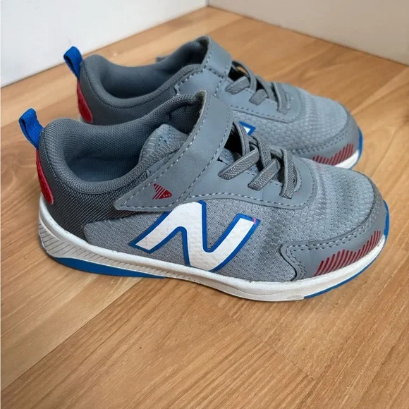 New Balance Gray and Red Kids Sneakers - Picture 5 of 7